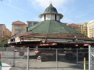 Curt Gibbs (ExperienceLA):www.flickr.com/photos/experiencela/98771917