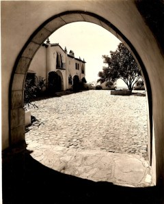 Columbo drove through this arch towards the front door.